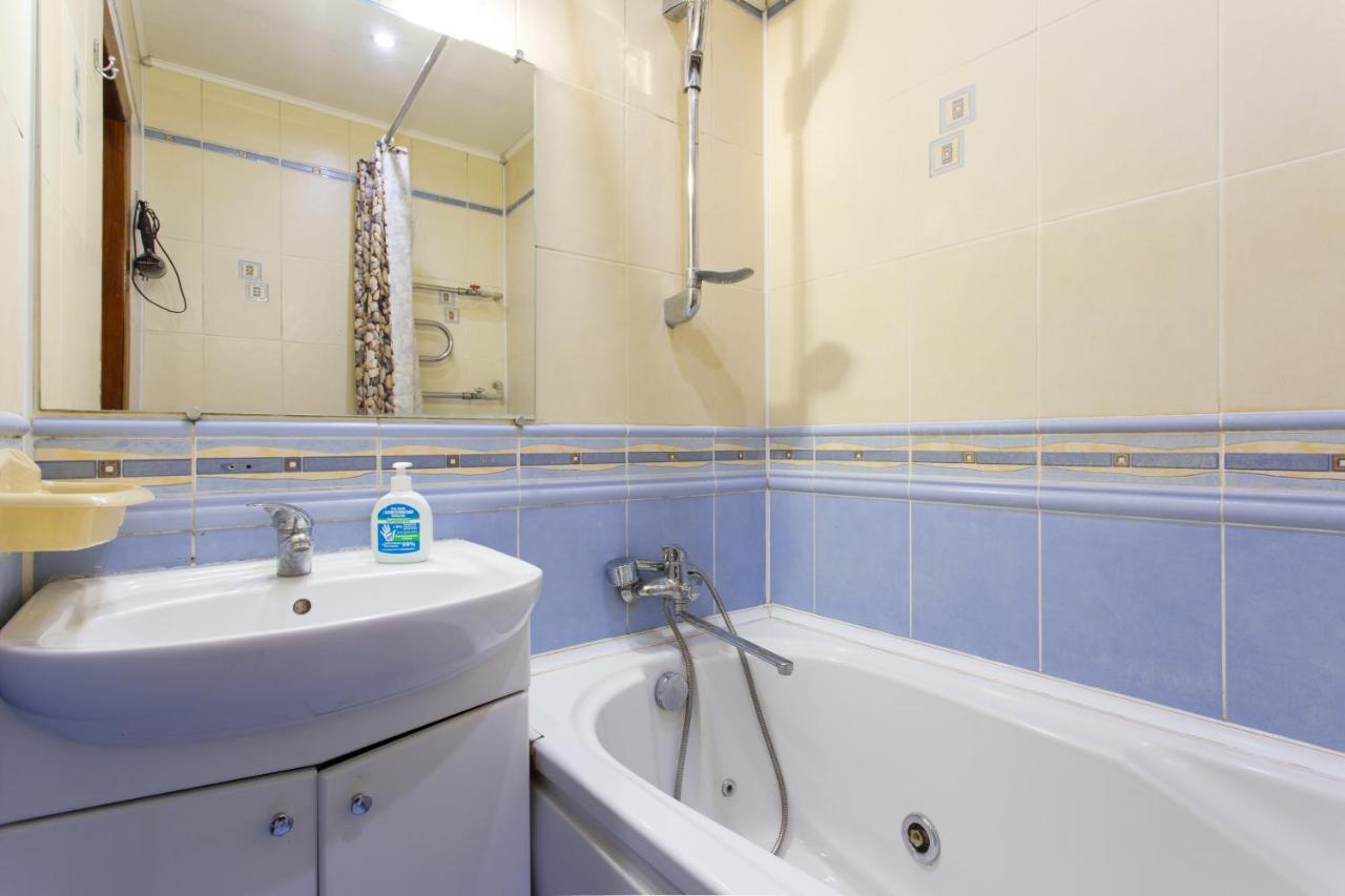 Heroiv Kharkova Avenue 38-64 Ngoại thất bức ảnh